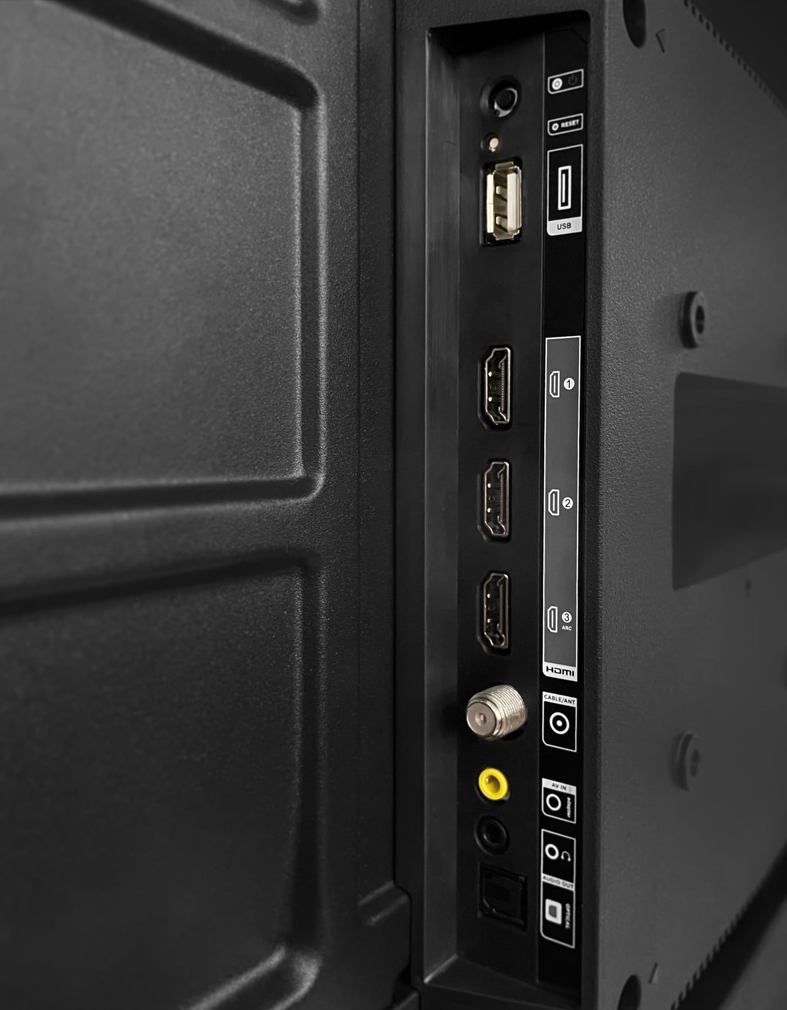 32S357 32 Inch Class S3 1080P FHD LED HDR Smart TV